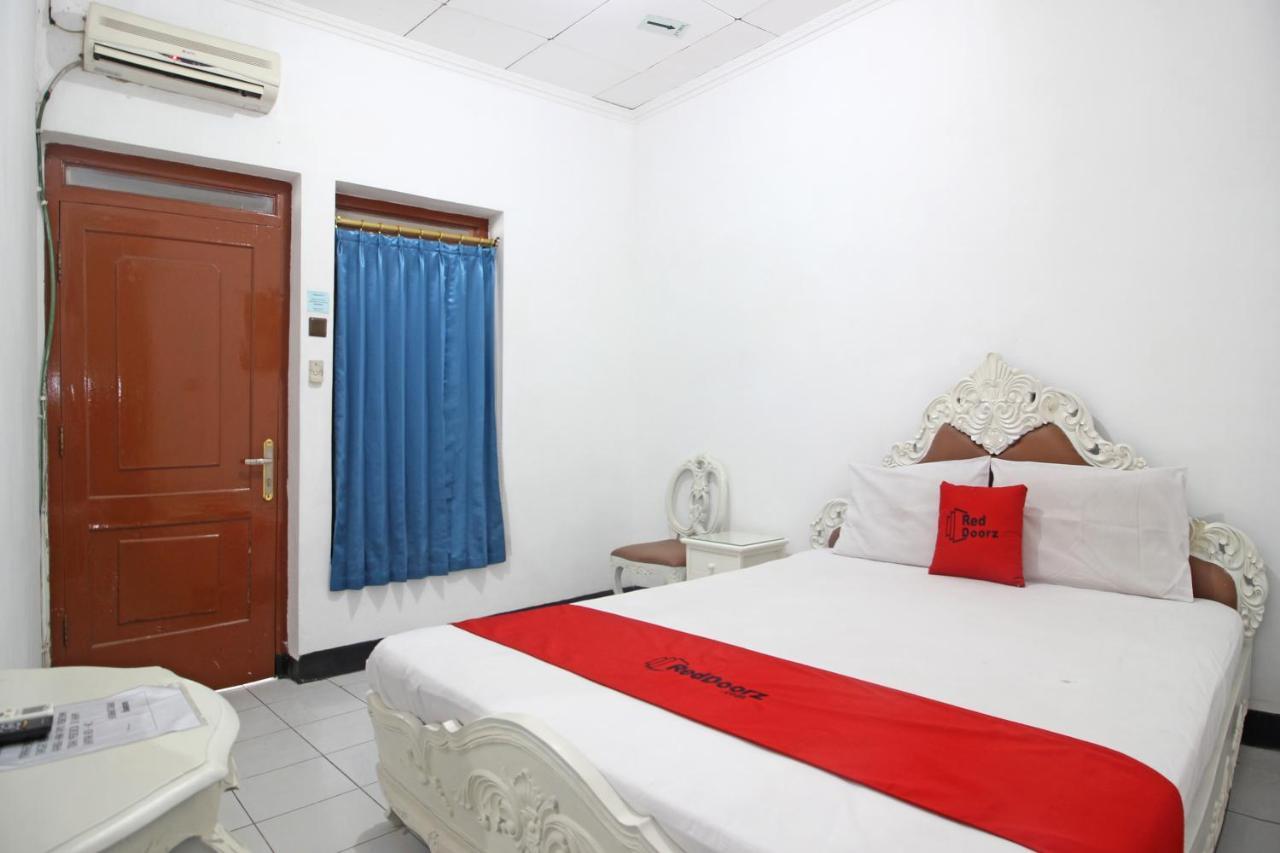 Reddoorz Plus @ Taman Siswa 3 Yogyakarta Exterior foto