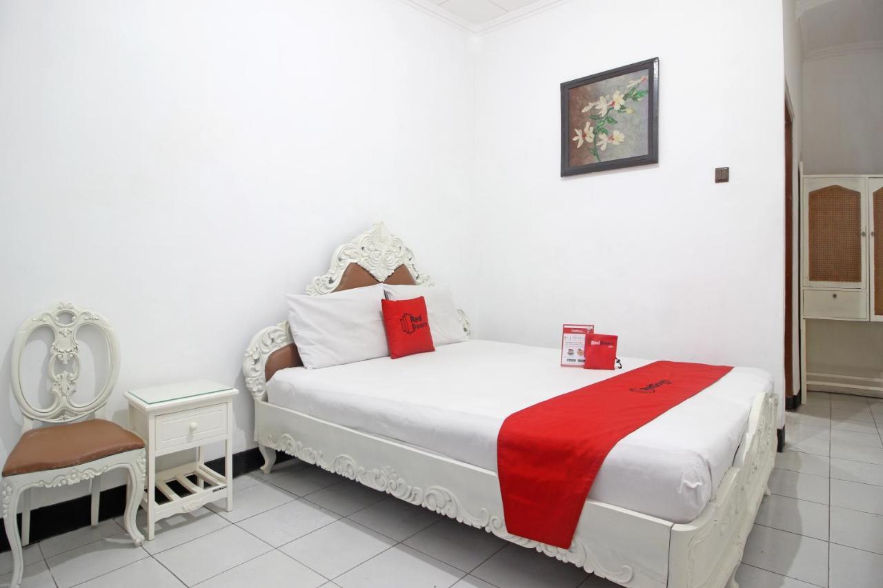 Reddoorz Plus @ Taman Siswa 3 Yogyakarta Exterior foto